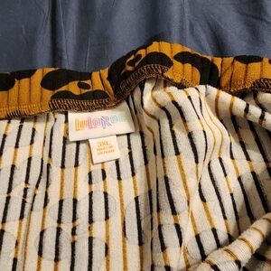 LuLaRoe Violet Mustard and Black Leopard Patterned Skirt 3XL
